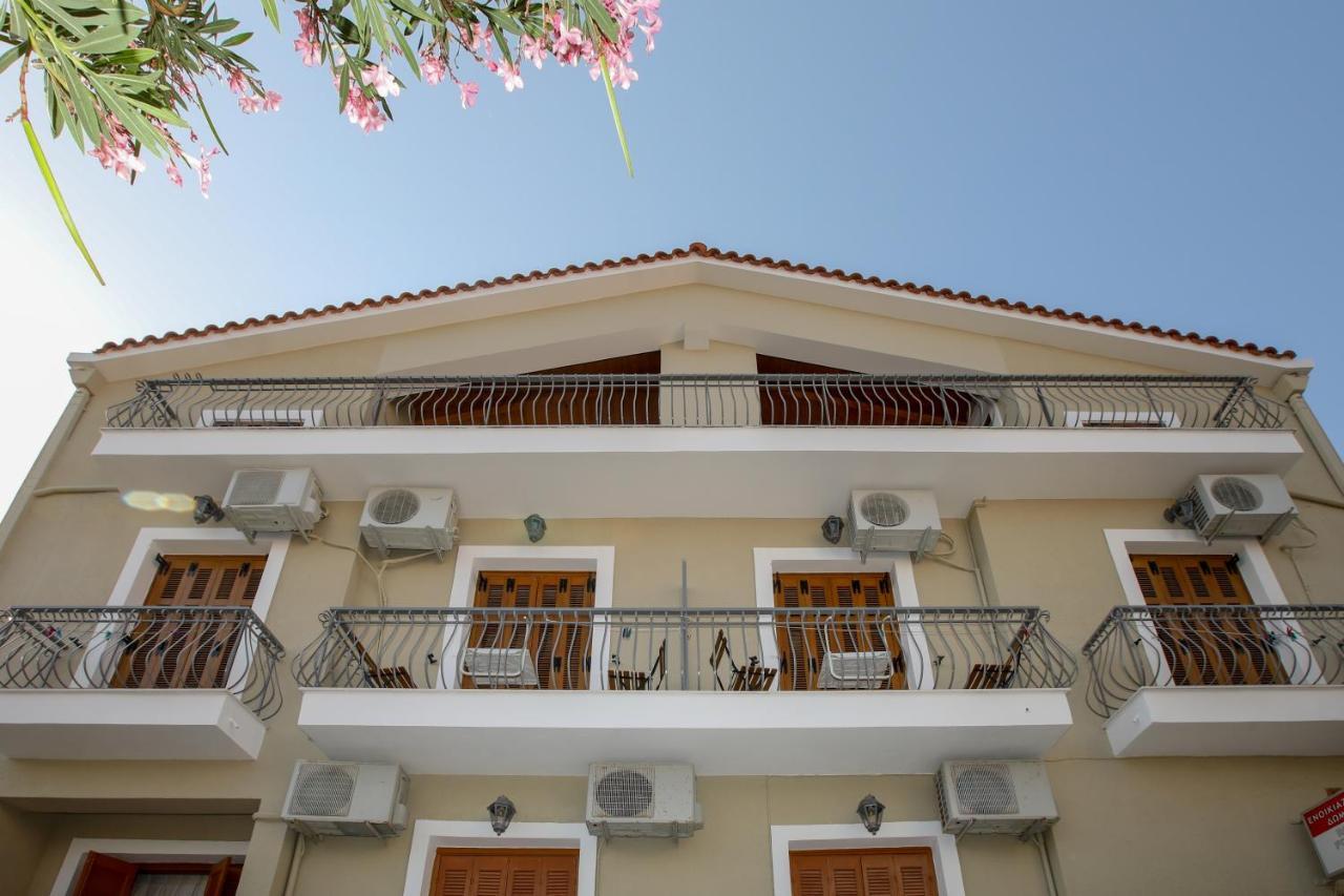 Papadatos Studios Argostoli  Eksteriør bilde