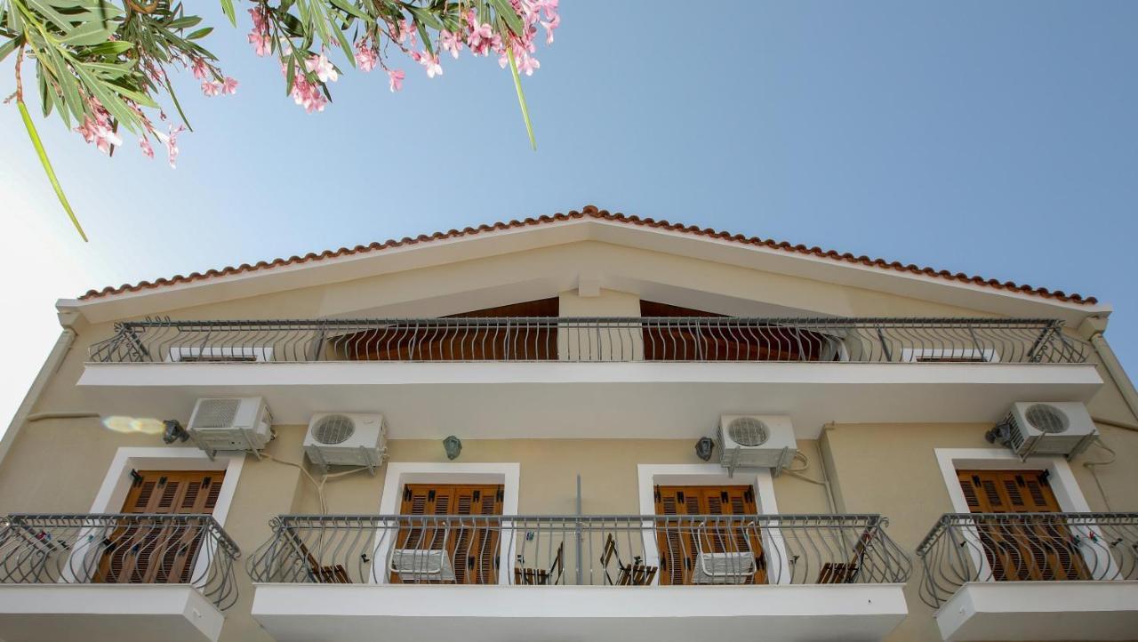 Papadatos Studios Argostoli  Eksteriør bilde